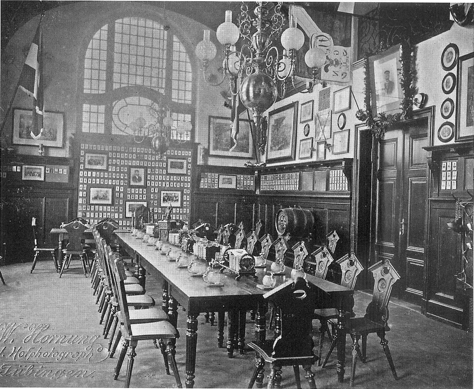 Kneipsaal des Corps Suevia Tübingen, um 1900